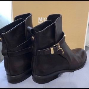 Michael Kors Arley Ankle Boot 6 1/2